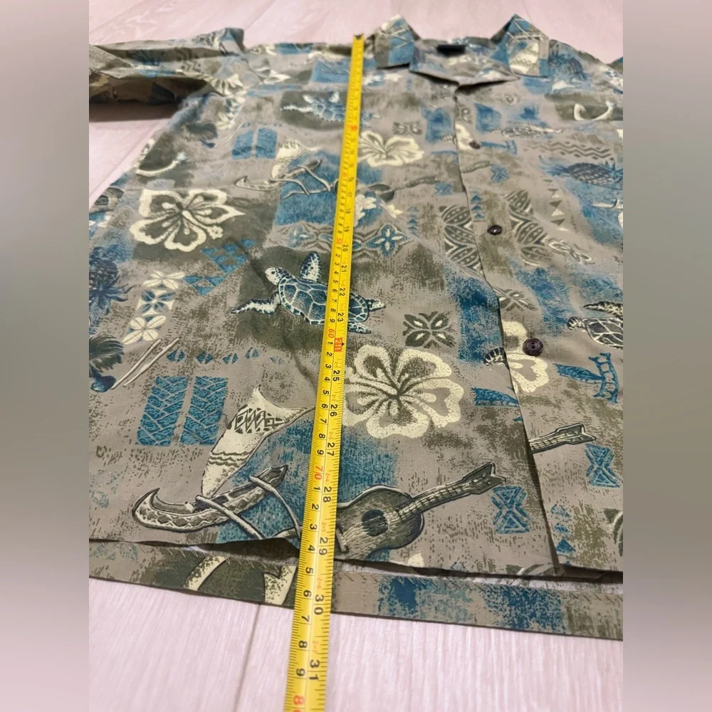 ✨ Royal Creations Green Turtle Ukulele Plumeria Hawaiian Shirt - Picture 8 of 8
